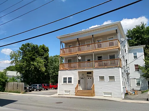 320 Pleasant St #6 Photo 1