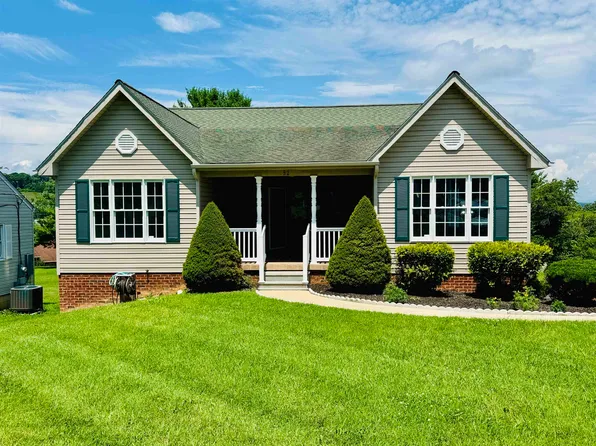 52 Sunset Blvd, Staunton, VA 24401