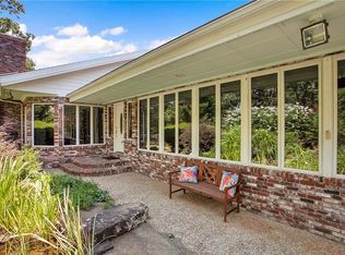 1357 E Albright Rd, Fayetteville, AR 72764