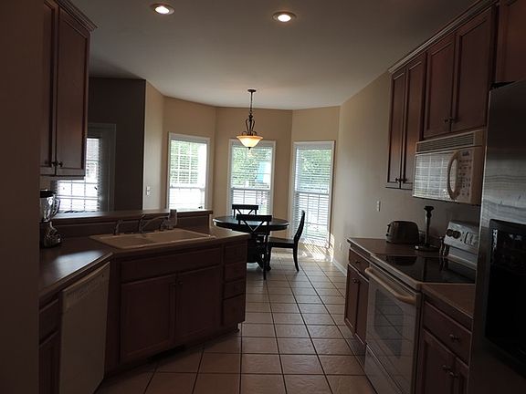 5th image of 2609 Laurelstone Ln