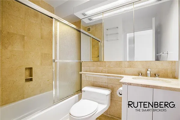 Sold by R New York | media 4