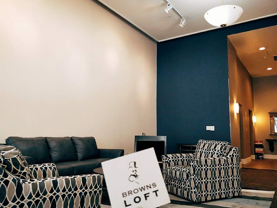 1st image of 300 N Charles St APT 305