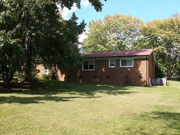 2nd image of 2529 Hilldale