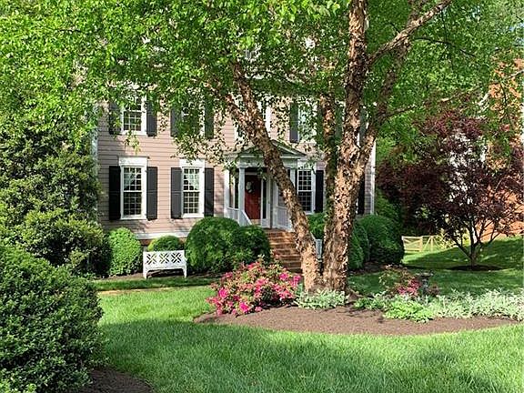 4th image of 5613 Saint James Ct