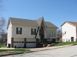 202 Wagonwheel Dr, Jefferson City, MO 65109