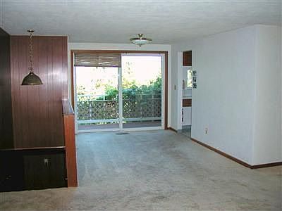 3rd image of 19137 11th Ave NE