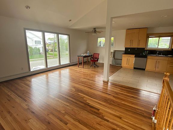 2nd image of 4260 Broadway Floor 2