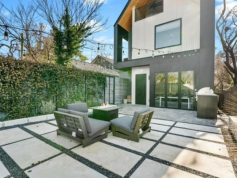 707 E Live Oak St #1 — Photo 13