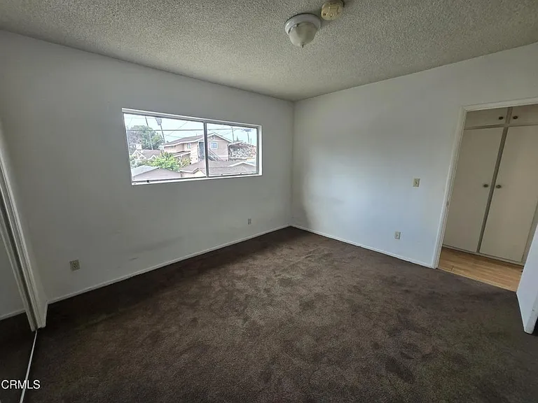 811 N Mariposa Ave #12 — Photo 3