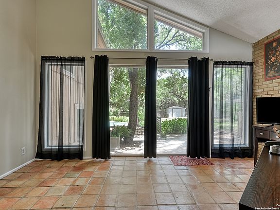 5th image of 3034 CLEARFIELD DR
