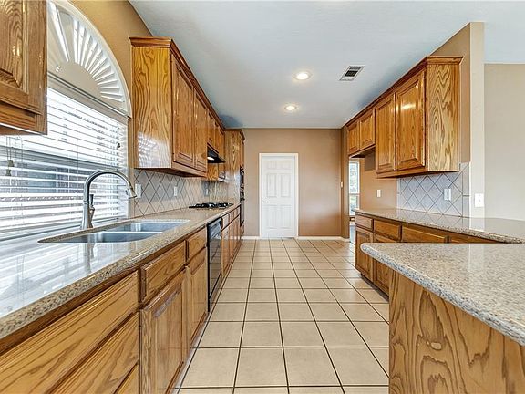 4th image of 2817 Calico Rock Dr