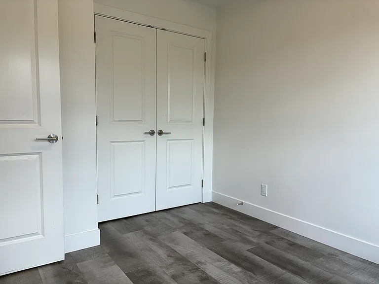 320 Mills Rd #13 — Photo 8