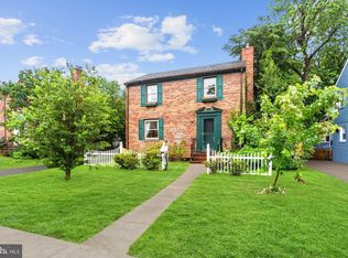 17 Locust Dr, Catonsville, MD 21228