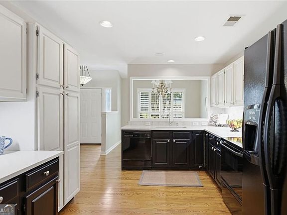3rd image of 4133 Fawn Ct