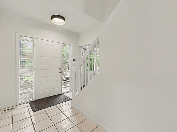 2nd image of 3705 Fieldcrest Ln