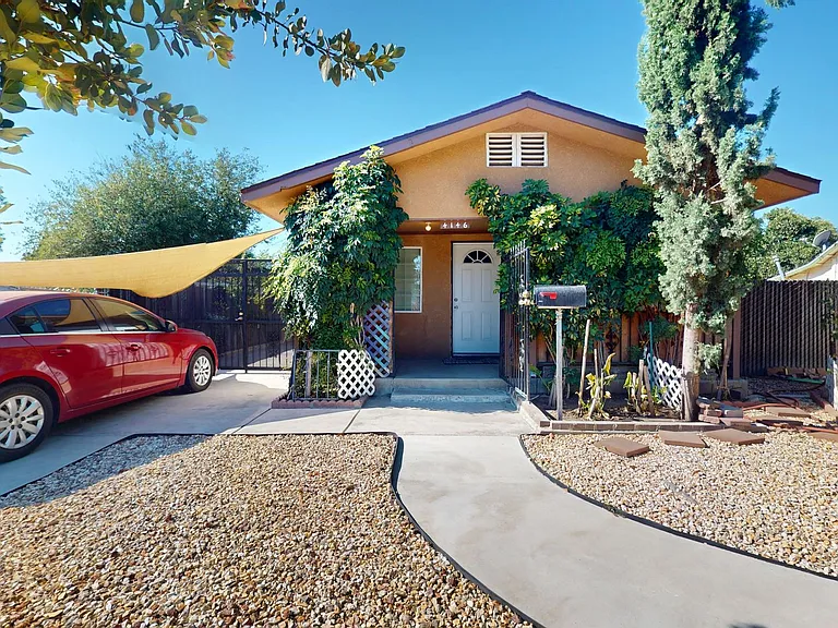 4146 E McKenzie Ave — Photo 1