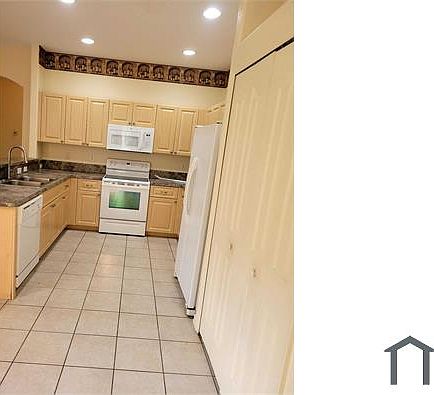 2nd image of 1323 S San Mateo Dr