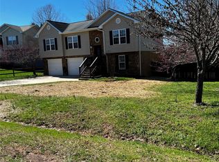 3354 Lilac Ln, Hudson, NC 28638