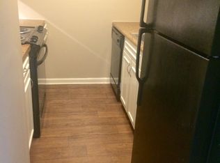 8153 Wood Creek Ct, Louisville, KY 40222