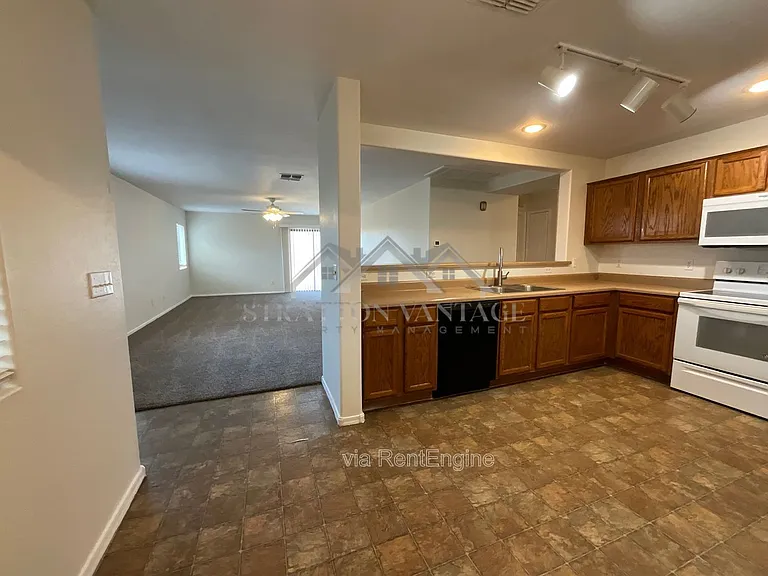 25654 W Satellite Ln — Photo 14