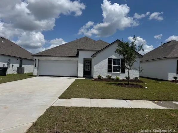 4735 Firefly Ct, Lake Charles, LA 70607