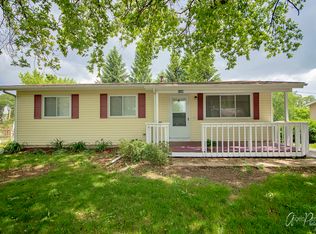 5308 Woodrow Ave, McHenry, IL 60051