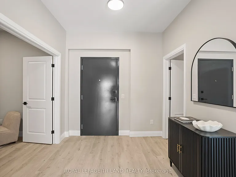 33318 Richmond St #105 — Photo 2
