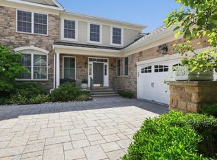 10 Lara Pl #104, Warren, NJ 07059