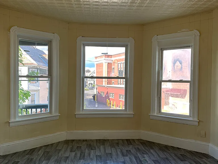836 Lincoln Ave — Photo 1