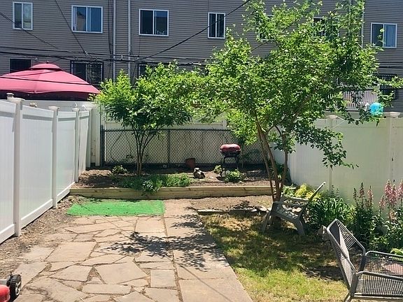 3rd image of 54 Pulaski St #1