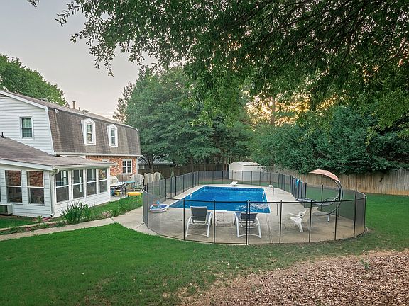 in ground swimming pool 
