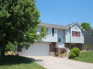 15256 Binney St, Omaha, NE 68116