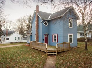 225 W Washington St, Grand Ledge, MI