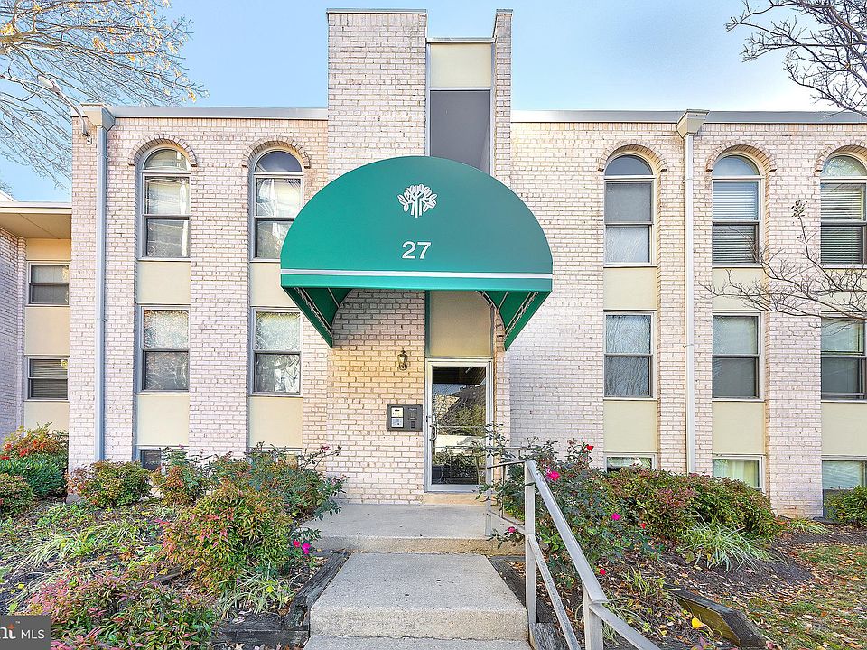 1st image of 27 Canterbury Sq APT 302