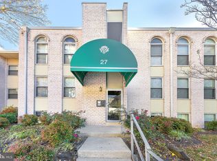 27 Canterbury Sq APT 302, Alexandria, VA 22304