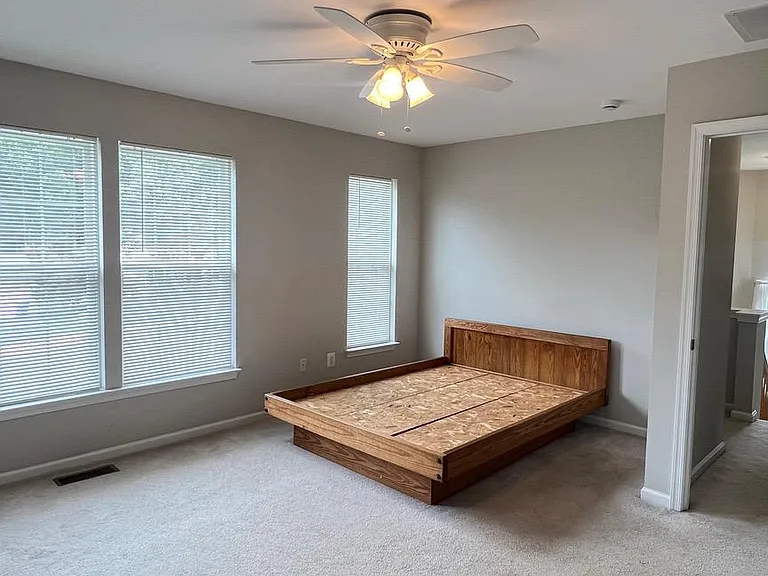 16 Emerald Dr — Photo 32