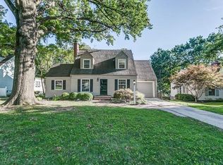 5213 W 69th St, Prairie Village, KS 66208