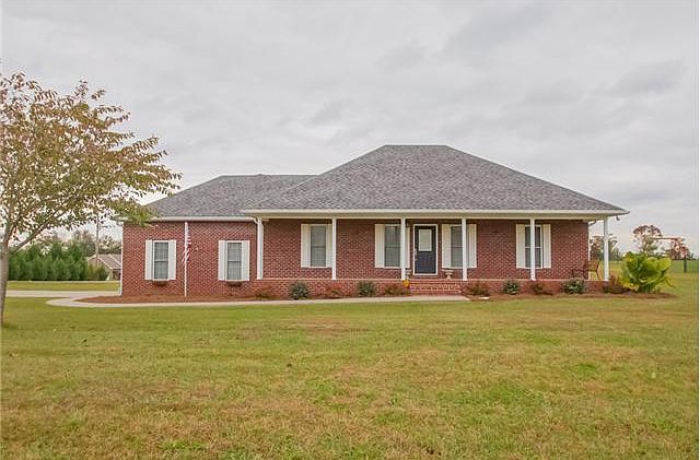 1st image of 1000 Deann Ct