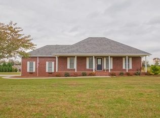 1000 Deann Ct, Cottontown, TN 37048