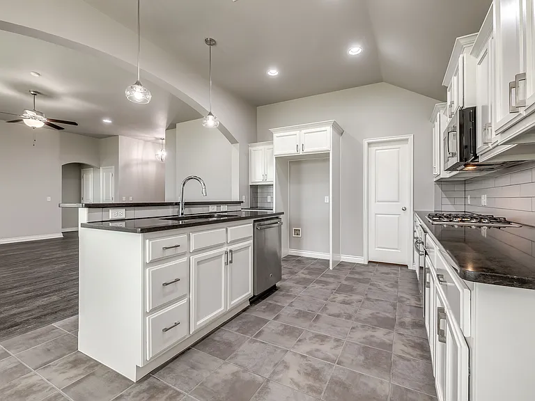 18705 Vivo Dr — Photo 22