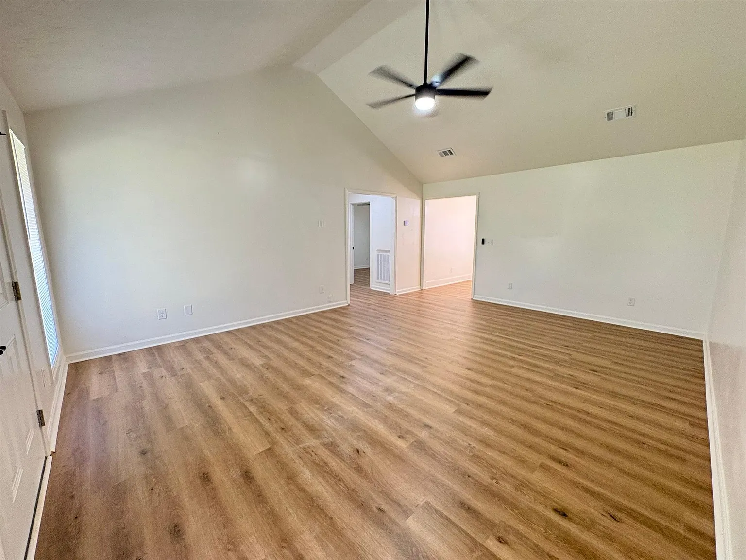 2107 S Seale Rd — Photo 3