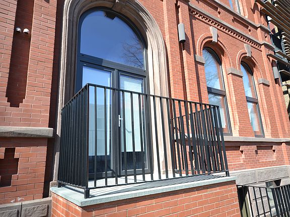5th image of 533 Leonard St #1G