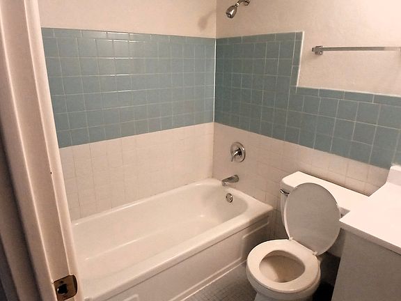 5th image of 3743 Hickory House Ln APT 4