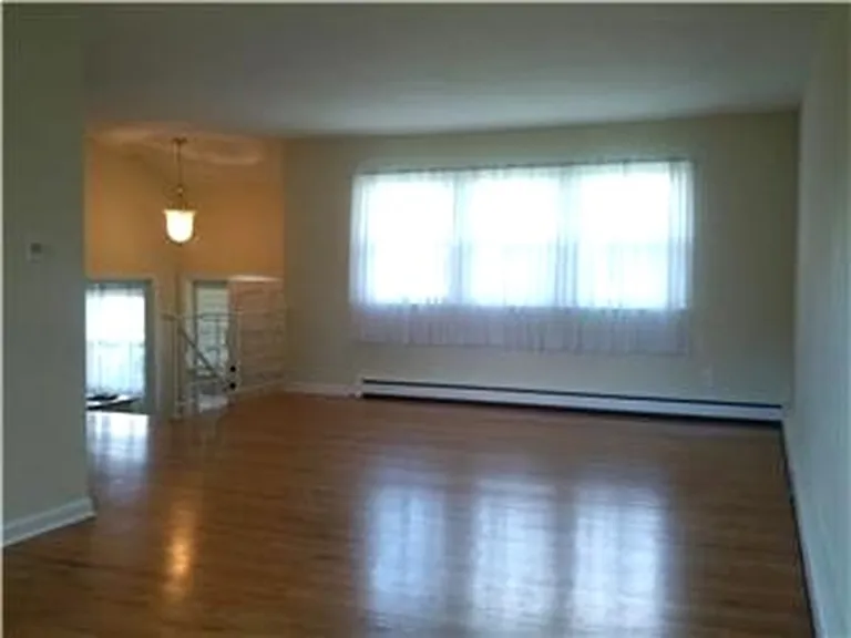 1110 McKennans Church Rd — Photo 4