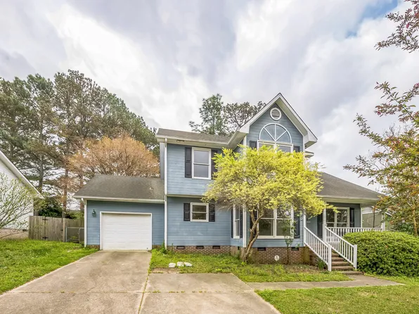 7667 Glenbrook Dr, Fayetteville, NC 28314