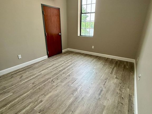 5th image of 70 Webster St #202