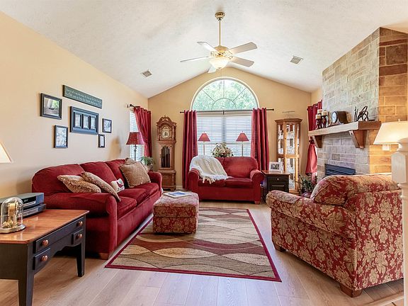4th image of 8005 River Park Way