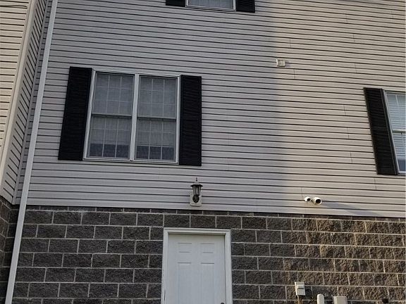 3rd image of 1103 Blue Stone Dr