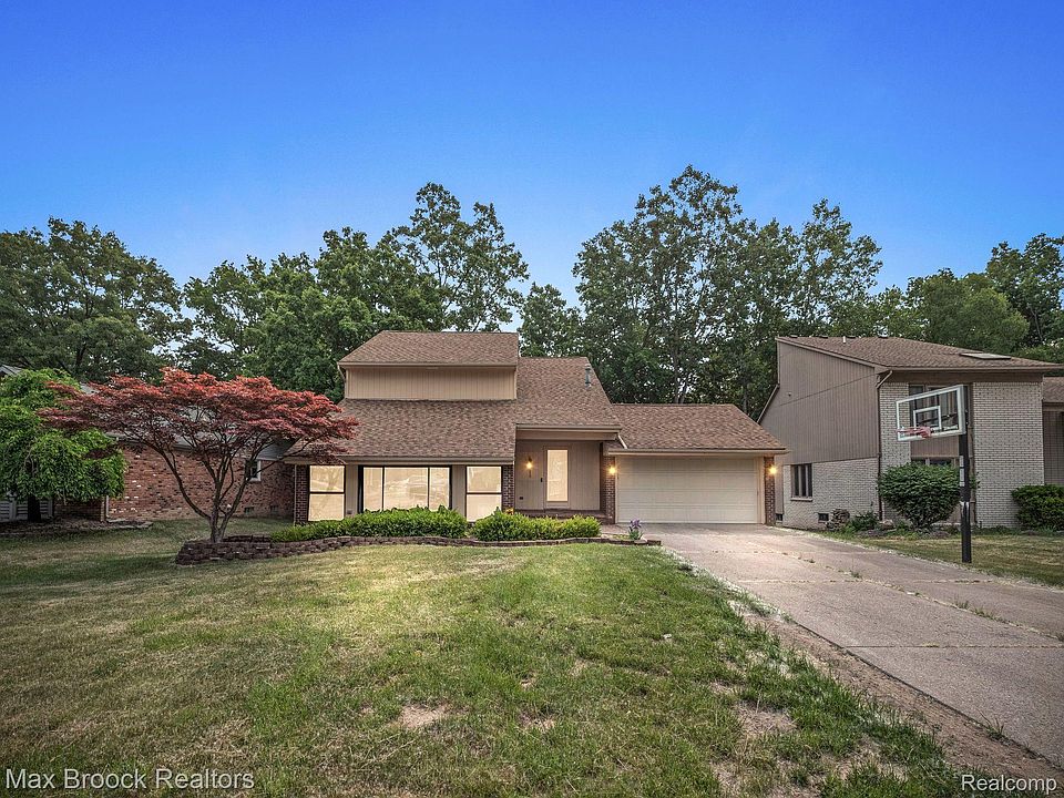 1st image of 6200 Quaker Hill Dr