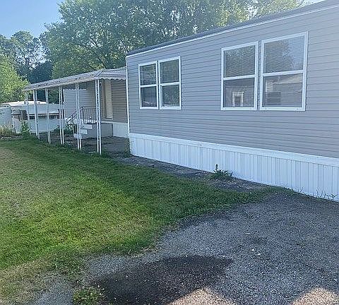 2nd image of 68 Nchestnut Ct
